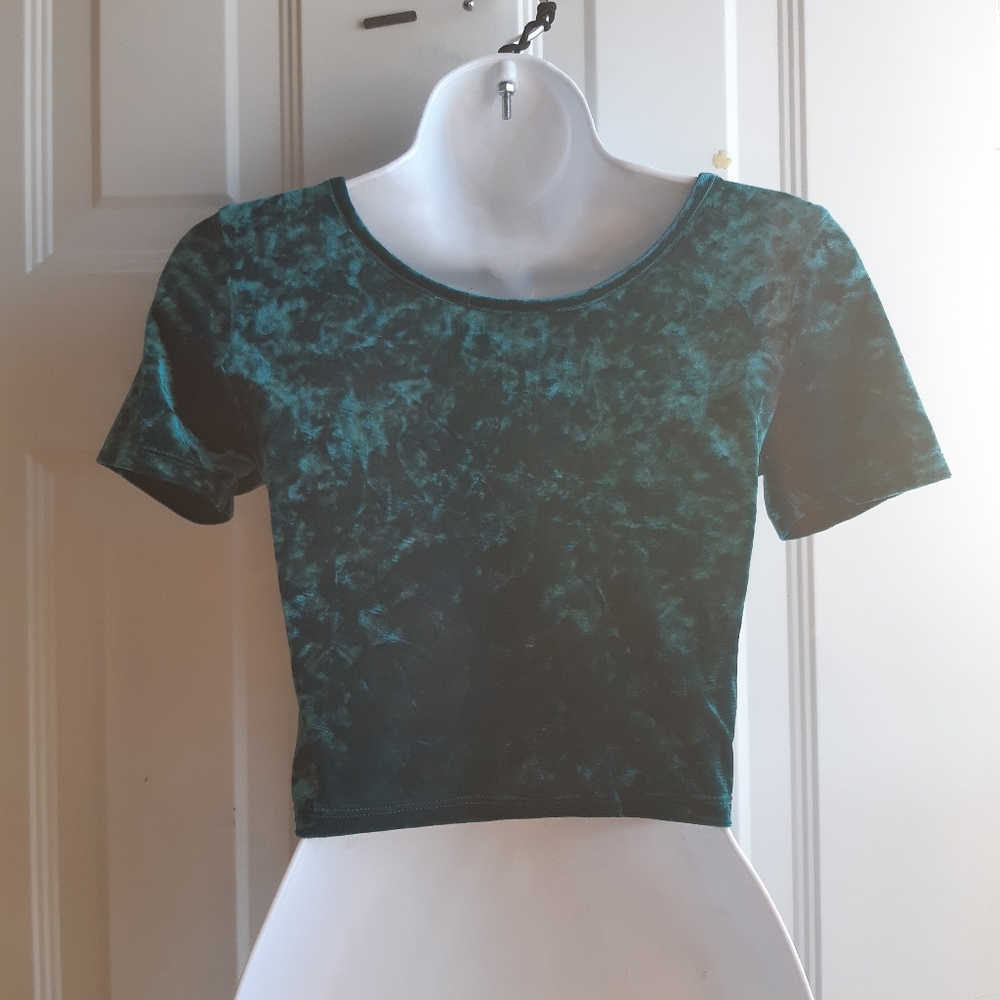 Green Velvet Crop - Picture 4 of 6